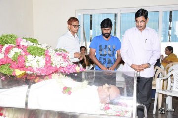 Celebs Pay Condolences to C Narayana Reddy